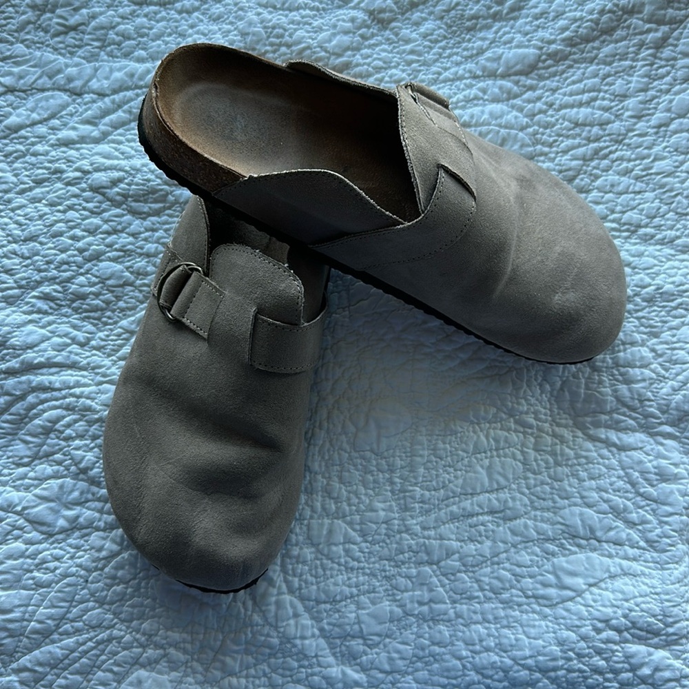 C & A BUYING clogs